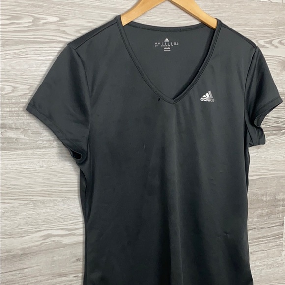 Adidas Climalite Gray Short Sleeve Active Shirt - Picture 2 of 8